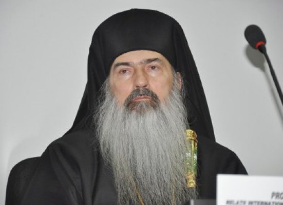 Slujbă de parastas de şase luni pentru părintele Iustin Pârvu